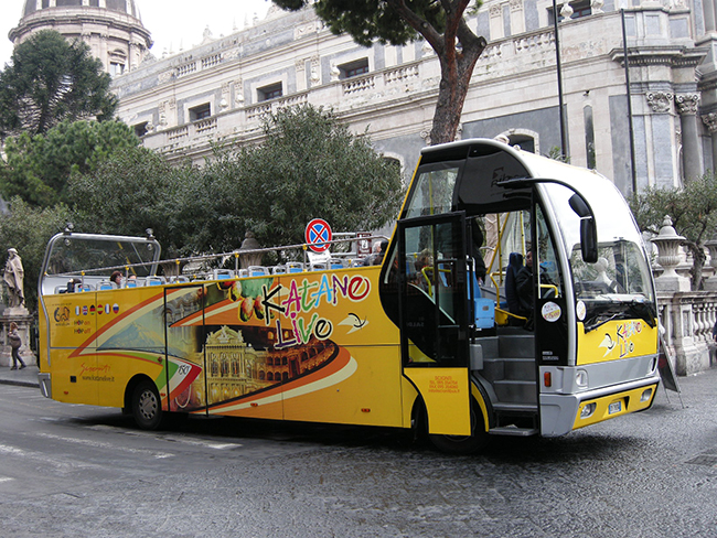 カターニア観光バス2
